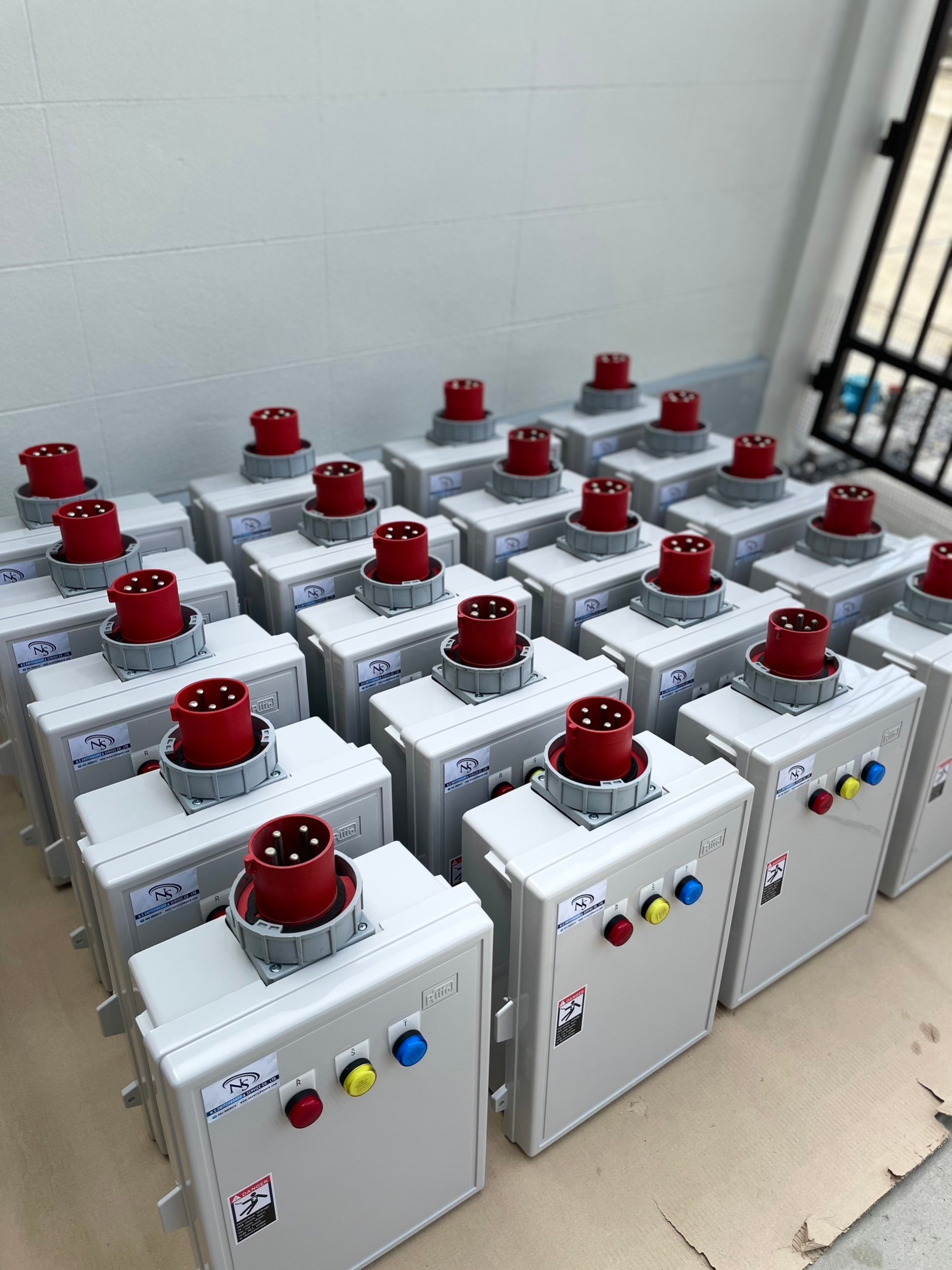 S__16015457_0 box_breaker_ns_04